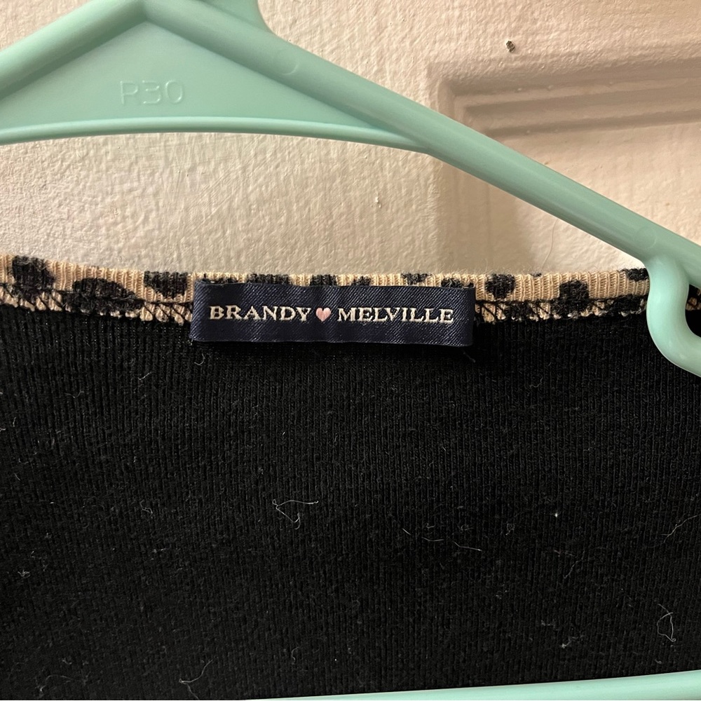 BRANDY MELVILLE CARDIGAN